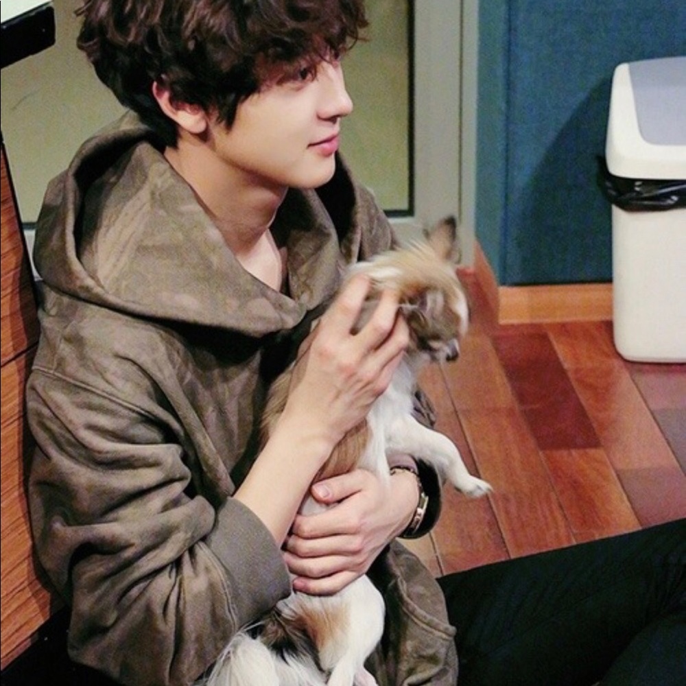 Meet your Posher, Devin